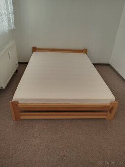 Prodám postel z borovice 140x200 cm