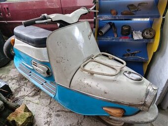 Skutr ČZ 175 typ 502 de Luxe 1963