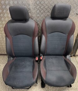 Polokožené sedačky Nissan Juke F15
