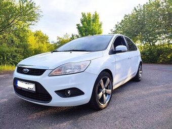 Ford Focus 1.6 74 kW, 179tis km, bez koroze, facelift
