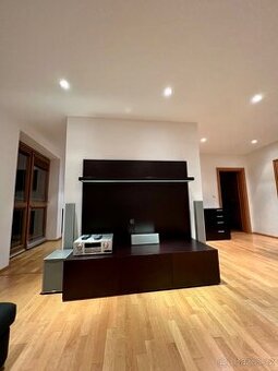 Pronájem bytu 2+1, 75 m² – Praha 8 – Kobylisy