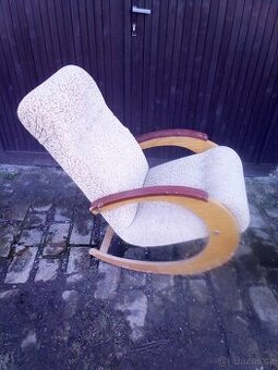 houpaci kreslo retro
