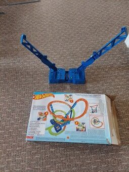 Sada Hot Wheels Závodní Tornado