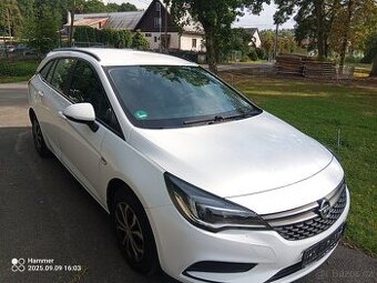 Opel Astra combi 2016 1.0 benzín 100.000 km 1. Majitel