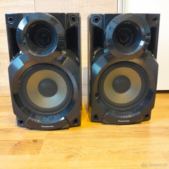 Černé reproduktory Panasonic