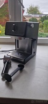 DeLonghi Espresso kávovar ECP33.21.BK