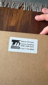 Baterie a dokovací  stanice pro notebooky Lenovo