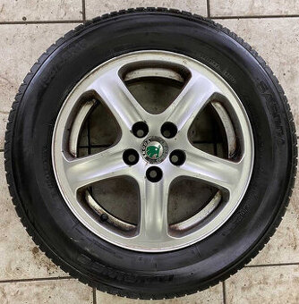 prodám zimní pneu Octavia 1 golf atd