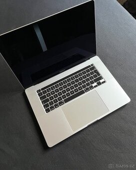 Macbook Pro 16 2019 i9/1TB/16GB/5500M - Top stav
