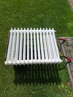 Prodám 2 x litinový radiátor + 1 x Korado klasik