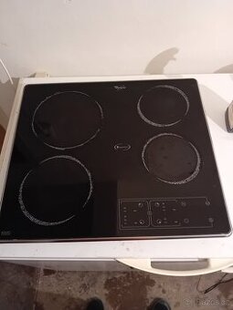 Sklokeramicka deska whirpool