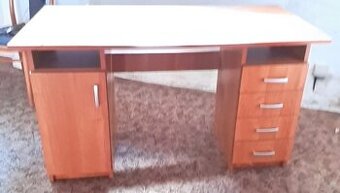 Psací stůl