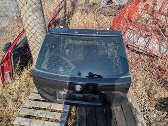 Zadní okno fabia 1 hatchback