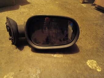 Dacia Logan pravé zrcátko