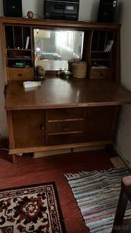 Starožitný sekretář