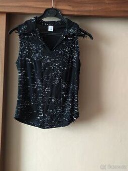 hezká černobílá halenka