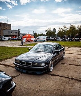 BMW E38 740i drift / stance car (ex Don Musk)