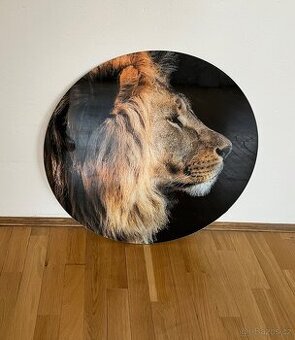 skleněný obrat se lvem