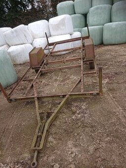 plošina za traktor bržděná