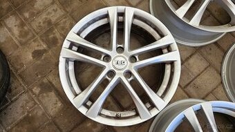 Zimní Sada Alu 5x114.3 R17 TEC