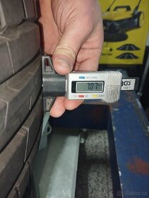 Prodám pneu 205/40 r 18