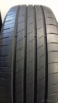 215/60R17 -GoodYear -letní