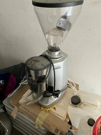 Mlýnek na kafe - 1