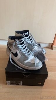 tenisky Air Jordan 1 Mid Light Smoke Grey