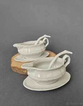 Krásný porcelánový omáčník série White "Rose" Pirken Hamme