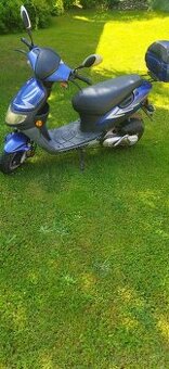 Skútr 50