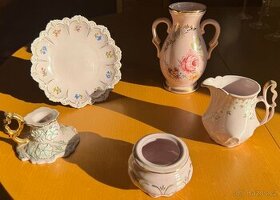 Souprava krásného růžového porcelánu, celkem 5ks