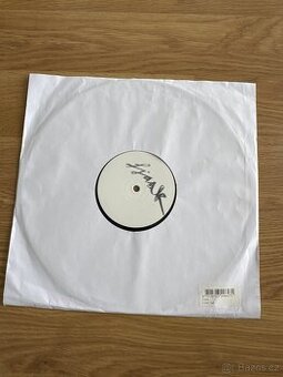 LP Fjaak 008