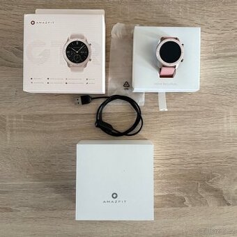 Amazfit GTR pink 42 - 1