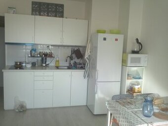 Pronájem bytu 2+KK 37m2 ulice Na Míčánkách - Praha 10 Vršovi