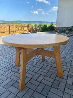 Masivní kulatý stůl 120cm - 1