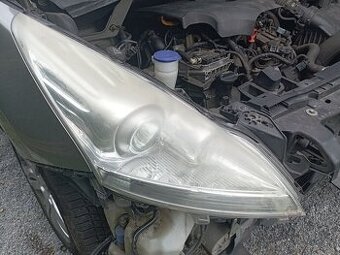 Světlomet Peugeot 5008 H9 + LED (2009-2013)
