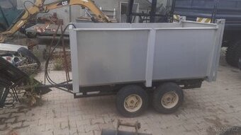 Zahradní traktor