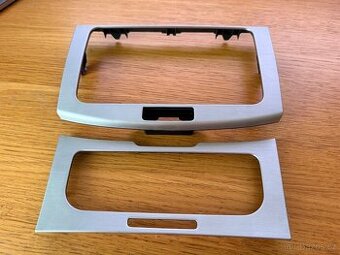 rámeček autorádia a klimatizace / matný chrom VW Passat CC