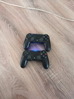 Prodám herní konzolu Sony ps4