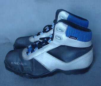 Boty na běžky TECNO PRO vel. 42. Systém SNS