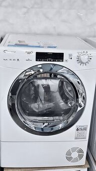 Sušička prádla s tepelným čerpadlem Candy GrandVita, display