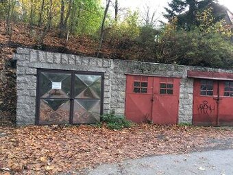 Pronájem garáže 16m2 Broumovská/Perštýn - 1