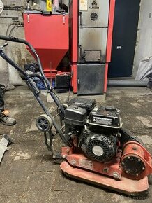 Pronájem vibrační desky 83 kg