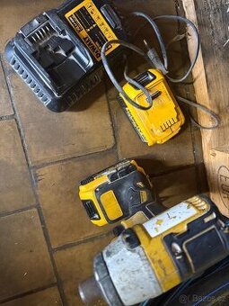 Naradi Hilti a Dewalt