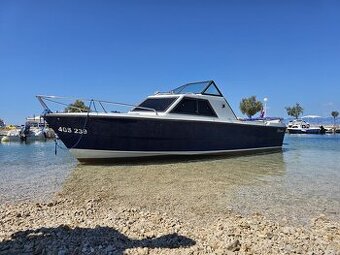 PRODÁM KAJUTOVOU LOĎ SWAYZER SAPHIR 650 CUP