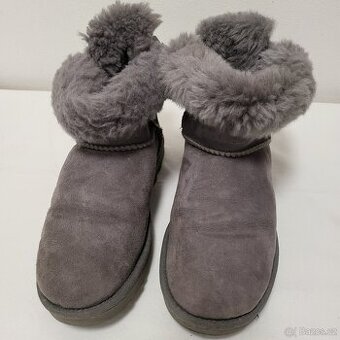 boty UGG Mini Bailey Bow, šedé, teplé, č.37