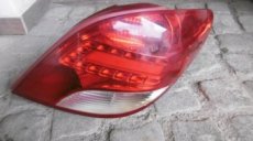 Pugeot 207 zadní světlo