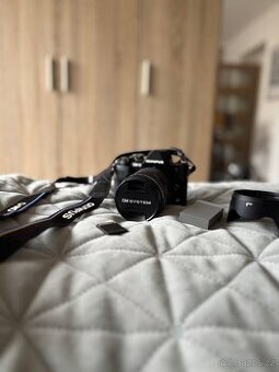 STAV NOVÉHO: Olympus OM-D E-M10 Mark IV + 14-150mm