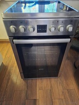 2x úzký sporák sklokeramický, multifunkční trouba