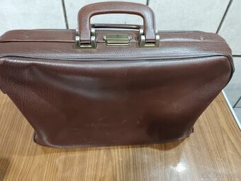 Velká stará příruční taška